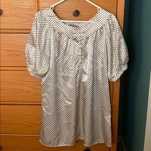 Black polka dot tunic top sz Large